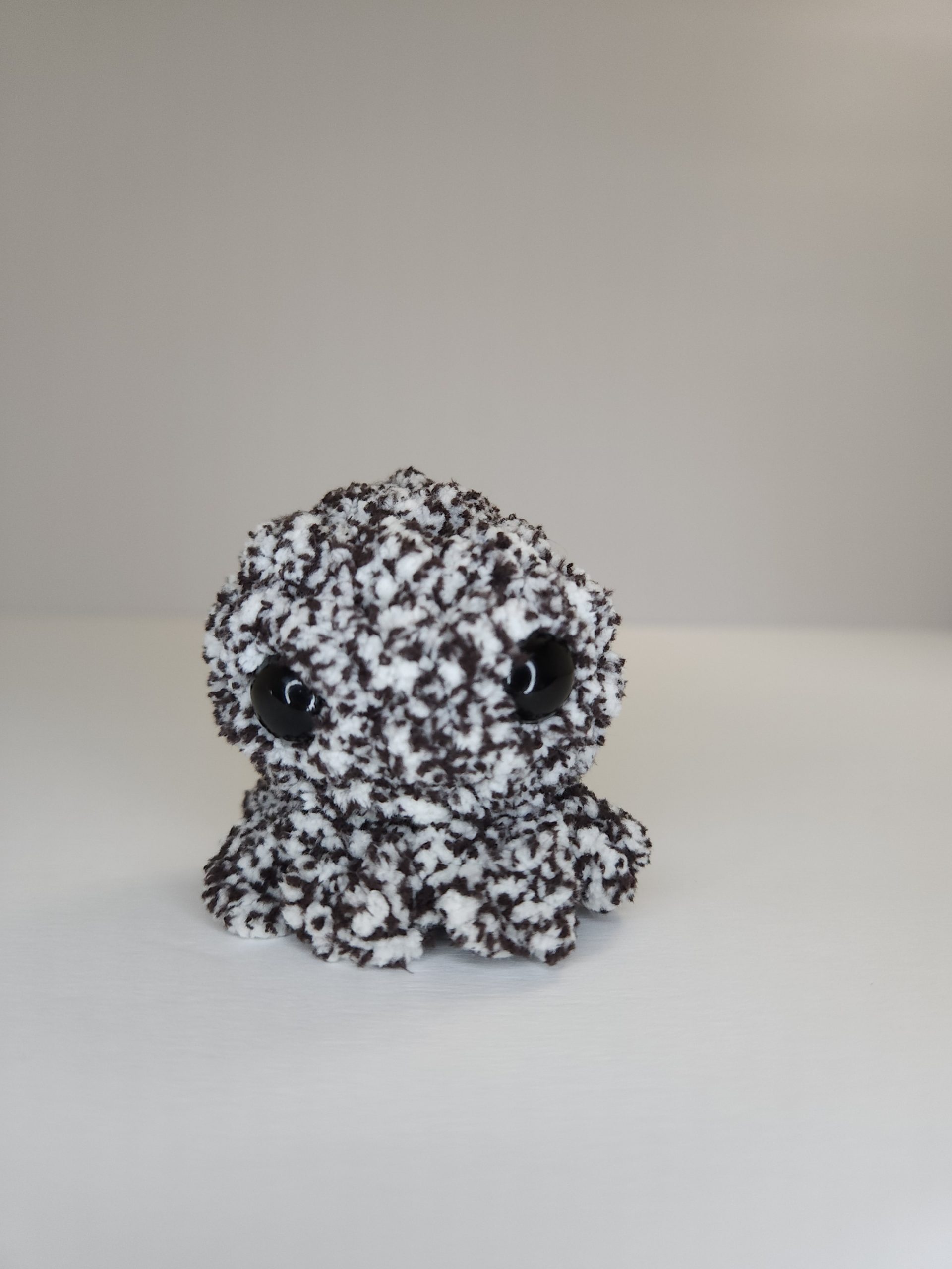 Crochet Octopus (Black & White)
